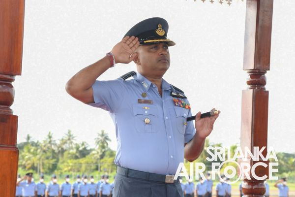 CHANGE OF COMMAND AT SLAF BASE HINGURAKGODA