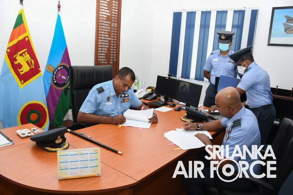 CHANGE OF COMMAND AT SLAF BASE HINGURAKGODA