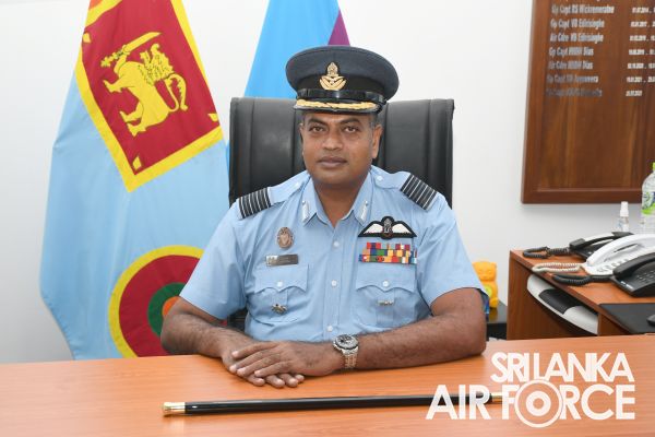 CHANGE OF COMMAND AT SLAF BASE HINGURAKGODA