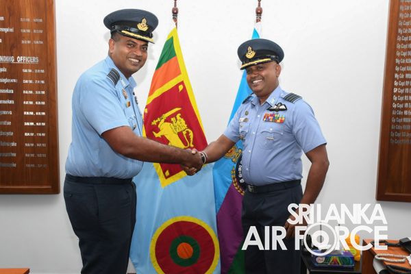 CHANGE OF COMMAND AT SLAF BASE HINGURAKGODA