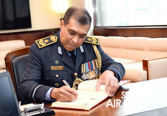 AIR VICE
MARSHAL ANDREW WIJESURIYA BIDS ADIEU TO THE SRI LANKA AIR FORCE