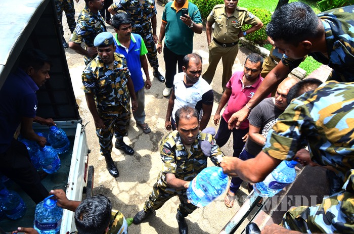 SLAF Assists flood-affected countrymen