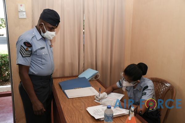 SLAF BASE
HINGURAKGODA CONDUCTS BLOOD DONATION CAMPAIGN