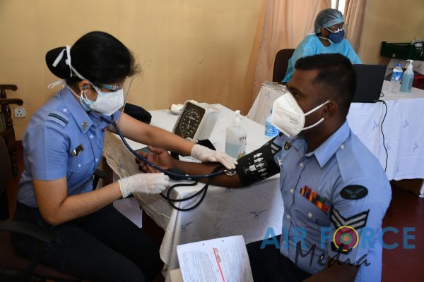 SLAF BASE HINGURAKGODA CONDUCTS BLOOD DONATION CAMPAIGN