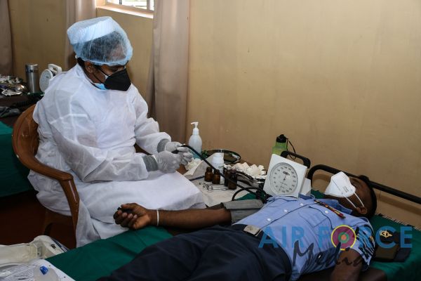 SLAF BASE HINGURAKGODA CONDUCTS BLOOD DONATION CAMPAIGN