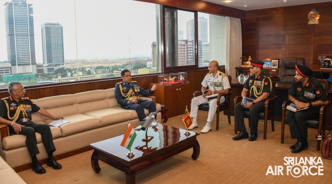 THE CHIEF OF ARMY STAFF OF THE INDIAN ARMY CALLS ON THE COMMANDER OF THE SRI LANKA AIR FORCE