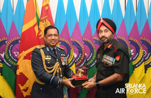 THE CHIEF OF ARMY STAFF OF THE INDIAN ARMY CALLS ON THE COMMANDER OF THE SRI LANKA AIR FORCE