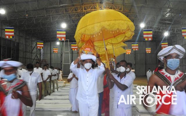 SRI
LANKA AIR FORCE CONDUCTS AN ALL NIGHT PIRITH CHANTING PROGRAMME AT THE
HIGHEST POINT OF SRI LANKA (SLAF STATION PIDURUTALAG