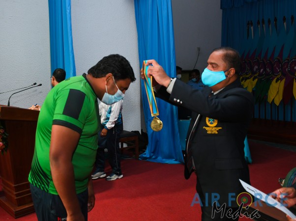 SLAF BASE HINGURAKGODA AND SLAF STATION COLOMBO WINS MEN’S AND WOMEN’S INTER UNIT POWERLIFTING CHAMPIONSHIP 2021
