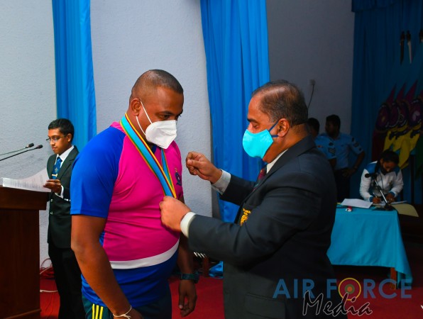 SLAF BASE HINGURAKGODA AND SLAF STATION COLOMBO WINS MEN’S AND WOMEN’S INTER UNIT POWERLIFTING CHAMPIONSHIP 2021