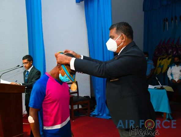 SLAF BASE HINGURAKGODA AND SLAF STATION COLOMBO WINS MEN’S AND WOMEN’S INTER UNIT POWERLIFTING CHAMPIONSHIP 2021
