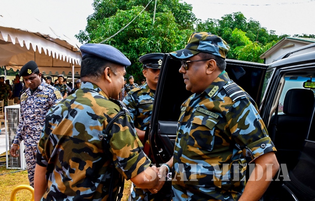 No 12 and 13 Regimental Special Force Basic Courses Pass Out at
Morawewa