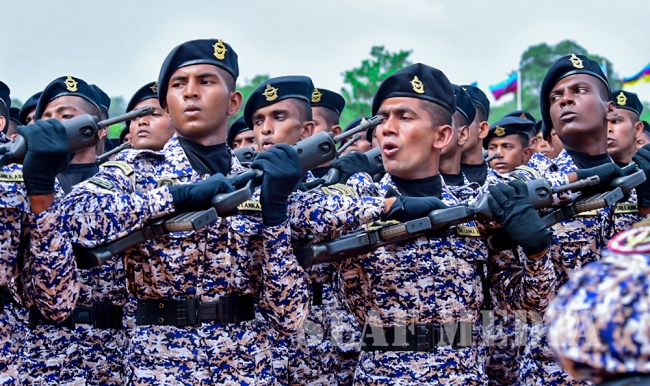 No 12 and 13 Regimental Special Force Basic Courses Pass Out at
Morawewa