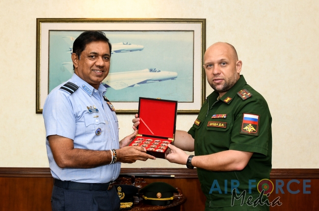 RUSSIAN DEFENCE ATTACHE CALLS ON THE COMMANDER