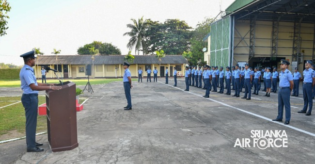 NO 10 FIGHTER
SQUADRON