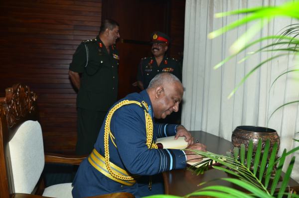 SLAF Commander visits Chief of Defence Staff and Army Commander