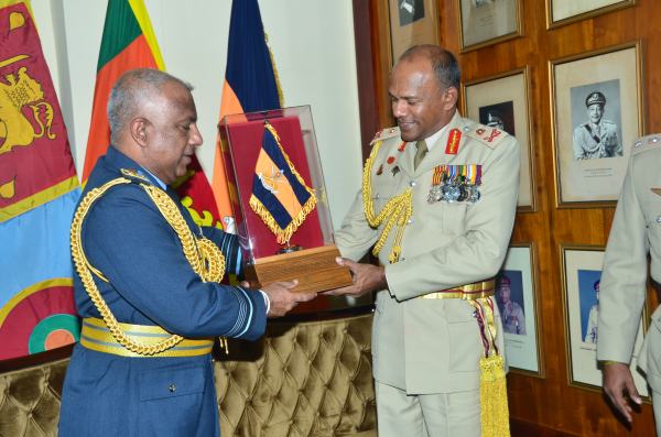 SLAF Commander visits Chief of Defence Staff and Army Commander