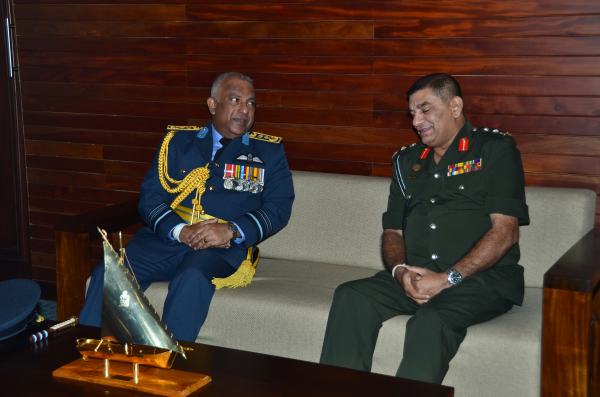 SLAF Commander visits Chief of Defence Staff and Army Commander