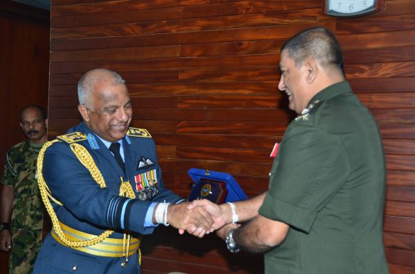 SLAF Commander visits Chief of Defence Staff and Army Commander