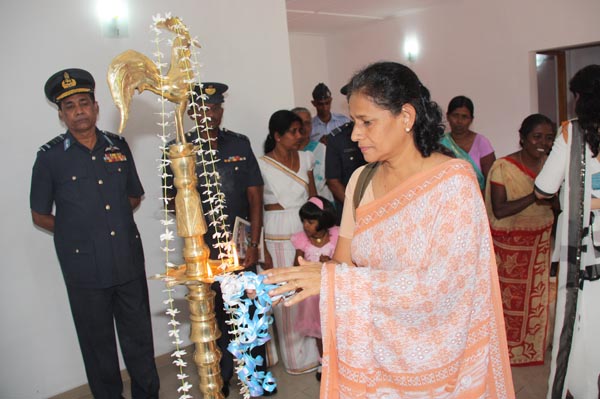 14th House Donation By SLAF Seva Vanitha Unit