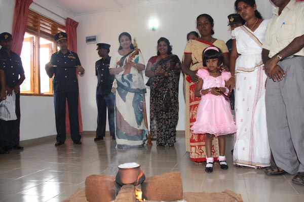14th House Donation By SLAF Seva Vanitha Unit