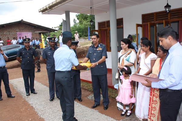 14th House Donation By SLAF Seva Vanitha Unit