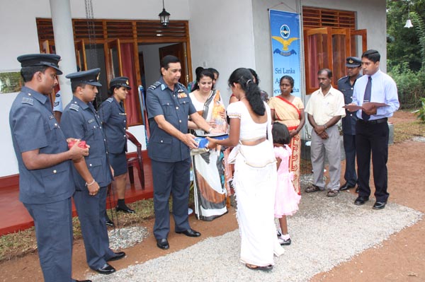 14th House Donation By SLAF Seva Vanitha Unit