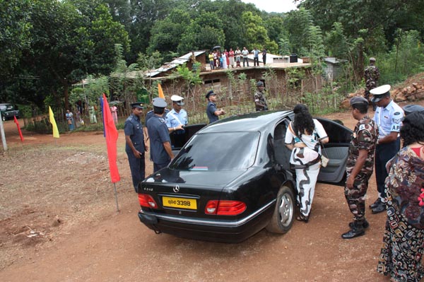 14th House Donation By SLAF Seva Vanitha Unit