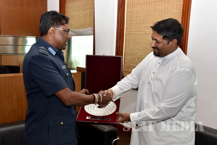 Commander Calls on the State Minister of Defence and Defence Secretary