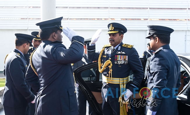 The 17th Commander of the Sri Lanka Air Force Assumes Duties at AFHQ