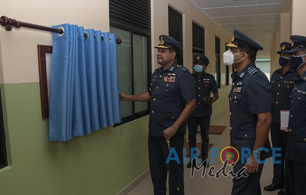 Outgoing Commander Bids Farewell to the Entire SLAF
