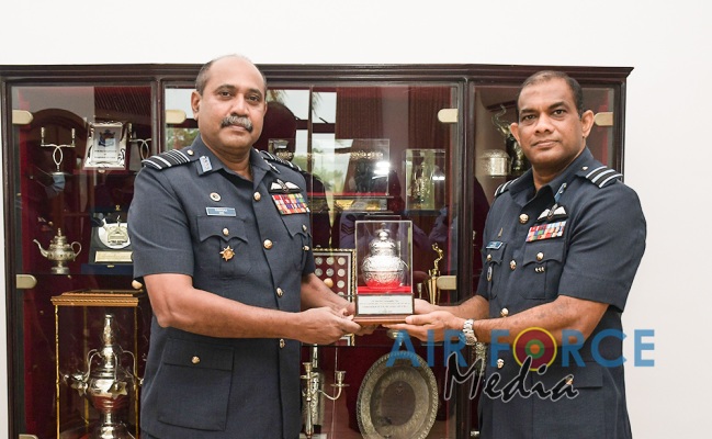 Outgoing Commander Bids Farewell to the Entire SLAF