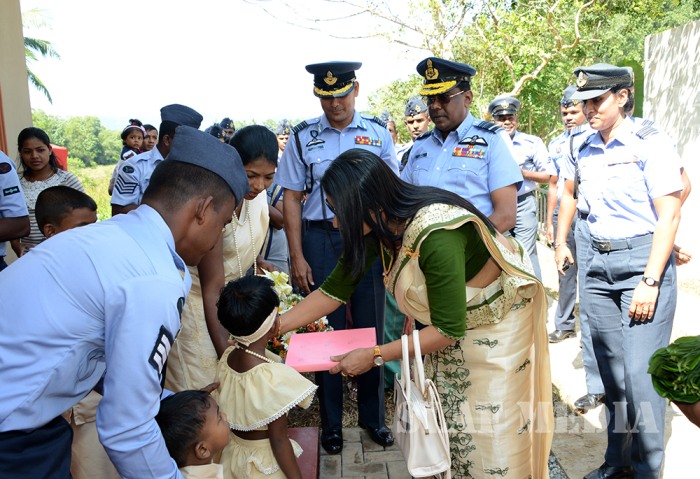 Handing Over of 19th ‘Guwan Lak Sevana’ House