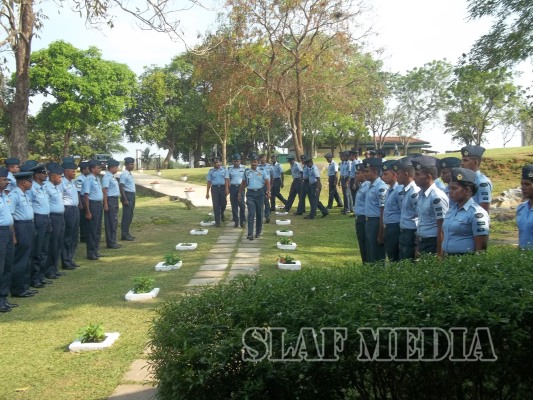 SLAF Stn Amp commences Computer General Designer Course