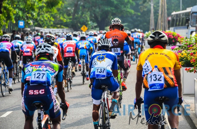 SLAF Cyclist, Leading Aircraftman Sanju Deemantha Wins 1st Leg of Guwan Hamuda Papedi Sawariya 2020
