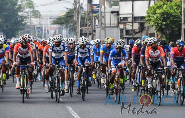SLAF Cyclist, Leading Aircraftman Sanju Deemantha Wins 1st Leg of Guwan Hamuda Papedi Sawariya 2020
