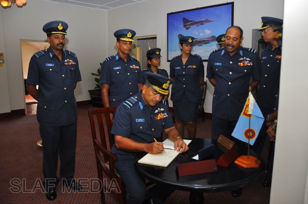 කටුනායක ගුවන් හමුදා කදවුරේ වාර්ෂික ගුවන් හමුදාපති පරීක්ෂනය