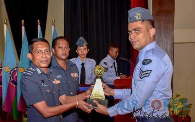The Certificate Awarding Ceremony of the No. 09 English Medium and No. 80 Sinhala Medium Non Commissioned Officers’ Management