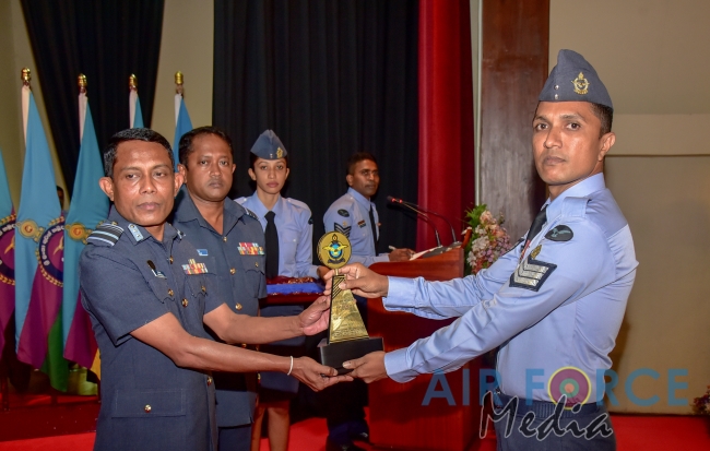 The Certificate Awarding Ceremony of the No. 09 English Medium and No. 80 Sinhala Medium Non Commissioned Officers’ Management