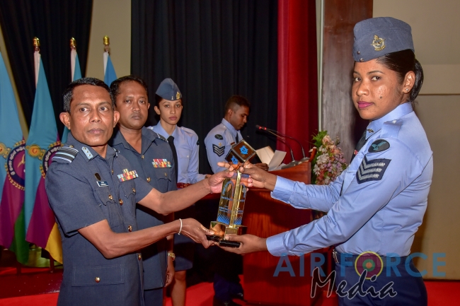 The Certificate Awarding Ceremony of the No. 09 English Medium and No. 80 Sinhala Medium Non Commissioned Officers’ Management