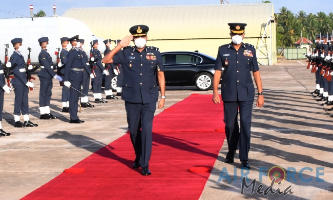 New Hangar Annexure of No 2 Heavy Transport Squadron Declared open by the Commander