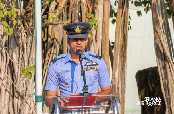 CHANGE OF
COMMAND AT NO 2 HEAVY TRANSPORT SQUADRON SLAF BASE KATUNAYAKE