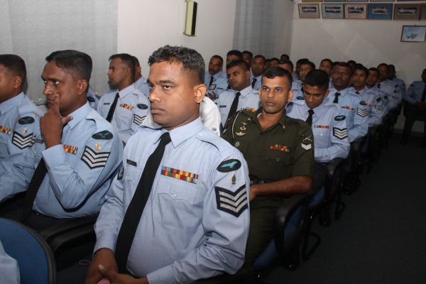 49வது தொகுதி அதிகாரிகளின் அணிவகுப்பு நிகழ்வு வெகு விமர்சியாக நடைப்பெற்றது