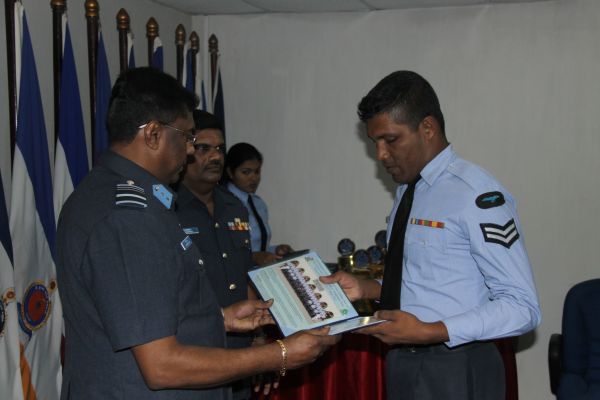 49வது தொகுதி அதிகாரிகளின் அணிவகுப்பு நிகழ்வு வெகு விமர்சியாக நடைப்பெற்றது
