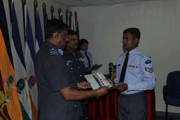 49வது தொகுதி அதிகாரிகளின் அணிவகுப்பு நிகழ்வு வெகு விமர்சியாக நடைப்பெற்றது