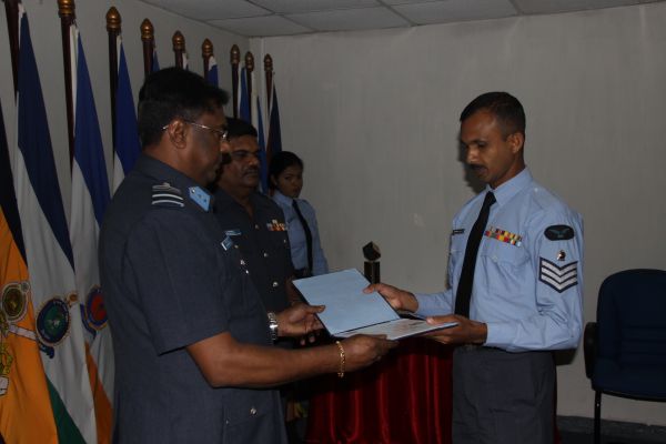 49வது தொகுதி அதிகாரிகளின் அணிவகுப்பு நிகழ்வு வெகு விமர்சியாக நடைப்பெற்றது