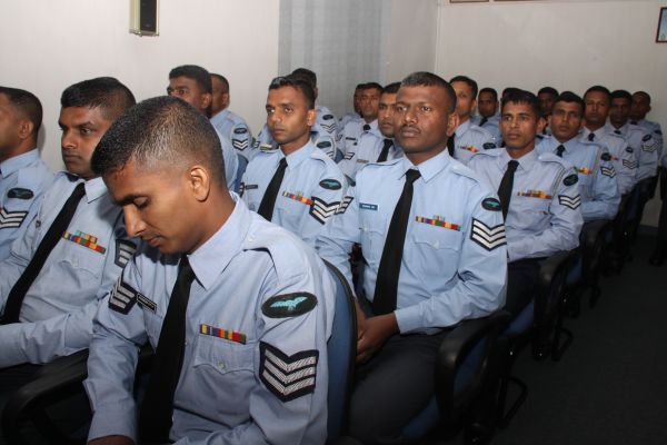 49வது தொகுதி அதிகாரிகளின் அணிவகுப்பு நிகழ்வு வெகு விமர்சியாக நடைப்பெற்றது