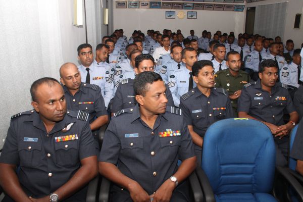 49வது தொகுதி அதிகாரிகளின் அணிவகுப்பு நிகழ்வு வெகு விமர்சியாக நடைப்பெற்றது