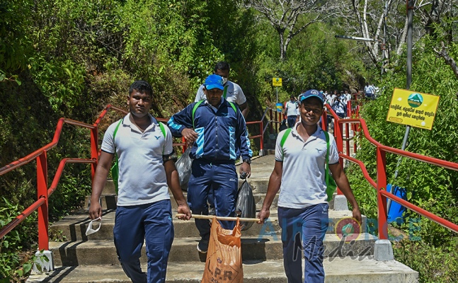SLAF
CONDUCTS 'SRI PADA' CLEANING PROGRAM FOR 4TH CONSECUTIVE YEAR