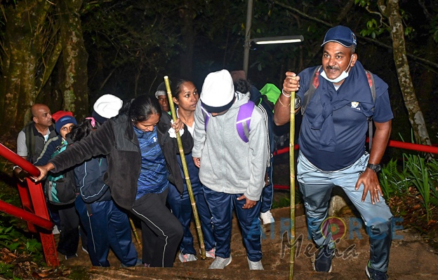 SLAF
CONDUCTS 'SRI PADA' CLEANING PROGRAM FOR 4TH CONSECUTIVE YEAR